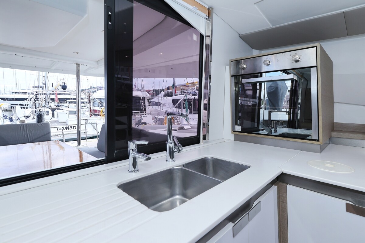 Fountaine Pajot Elba 45 Sun Office