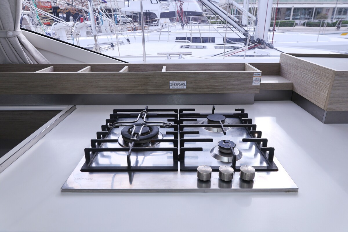 Fountaine Pajot Elba 45 Sun Office