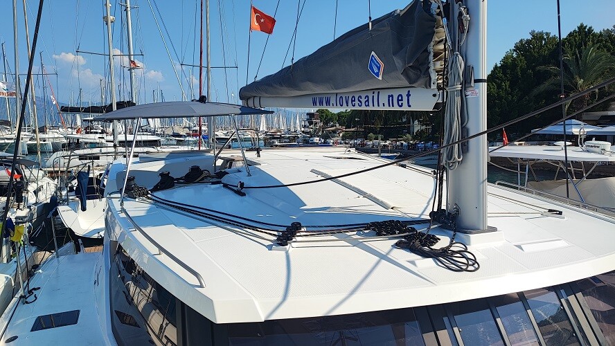 Fountaine Pajot Isla 40 Blue Orion