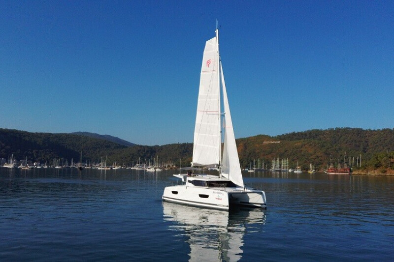 Fountaine Pajot Isla 40 Blue Orion