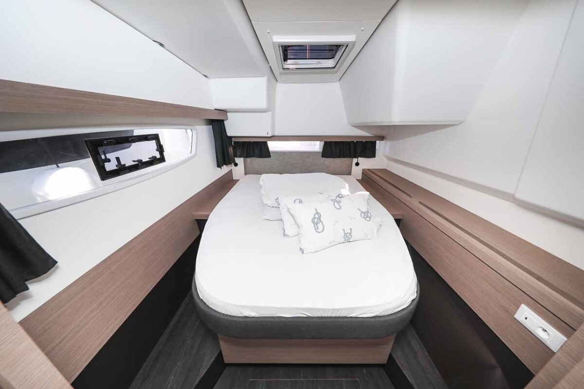Fountaine Pajot Isla 40 Orion