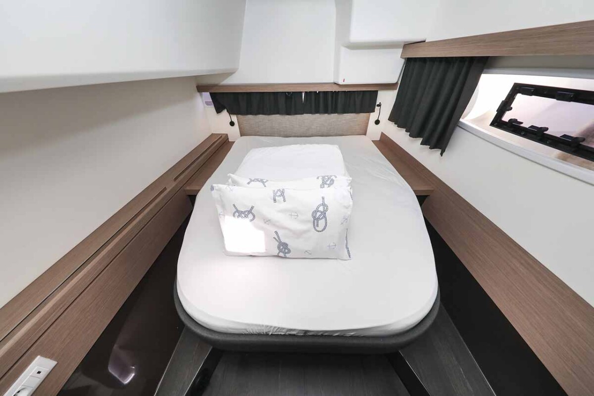 Fountaine Pajot Isla 40 Orion