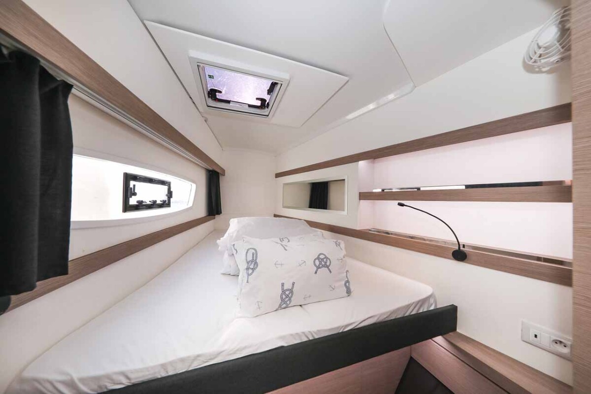 Fountaine Pajot Isla 40 Orion