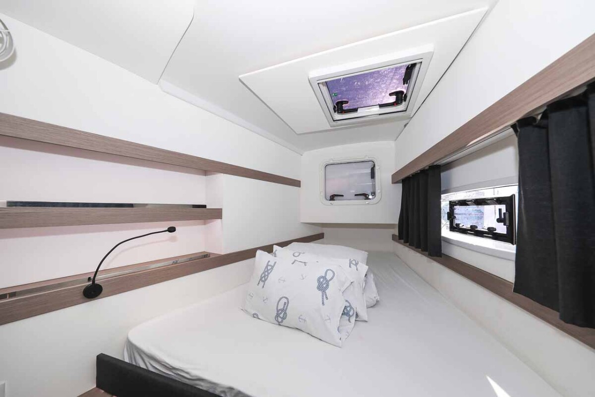 Fountaine Pajot Isla 40 Orion