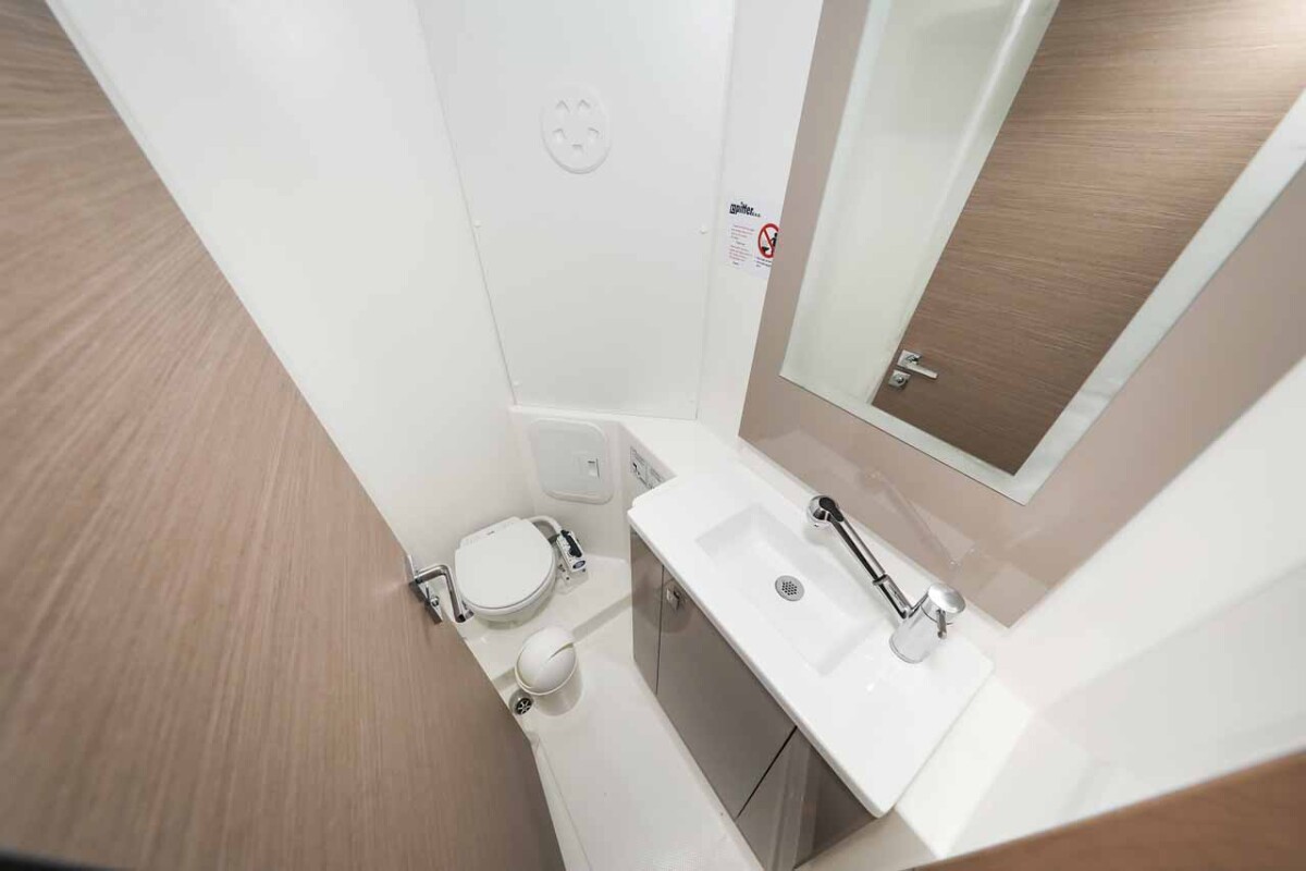 Fountaine Pajot Isla 40 Orion