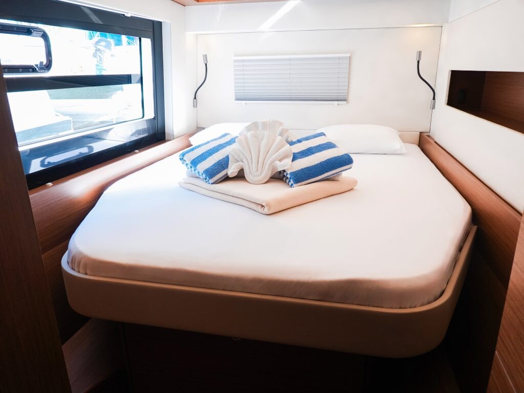 Fountaine Pajot Isla 40 Pizza My Heart