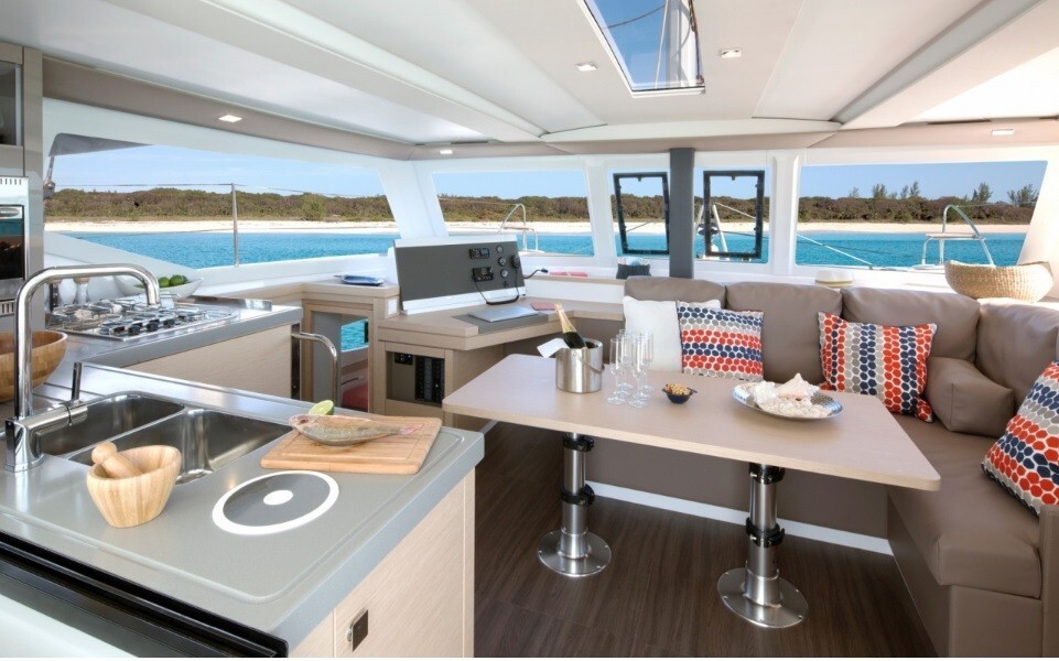 Fountaine Pajot Lucia 40 PROMUS 