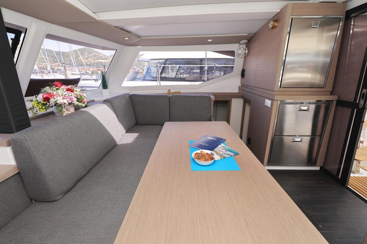 Fountaine Pajot Lucia 40 Felicitas II