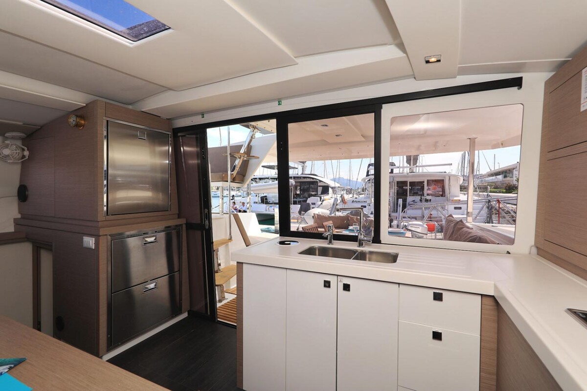 Fountaine Pajot Lucia 40 Felicitas II
