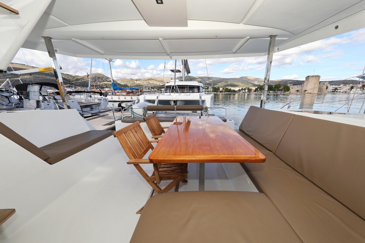 Fountaine Pajot Lucia 40 Why Not