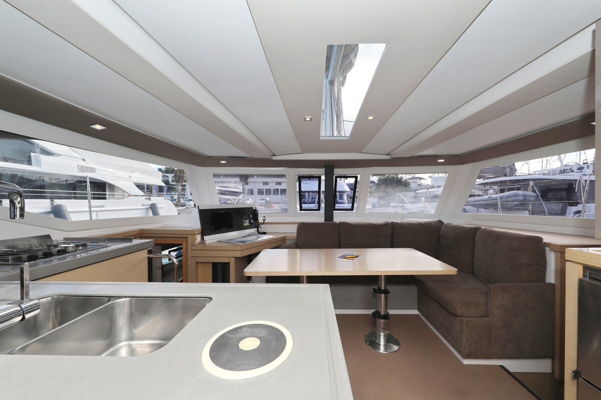 Fountaine Pajot Lucia 40 Why Not