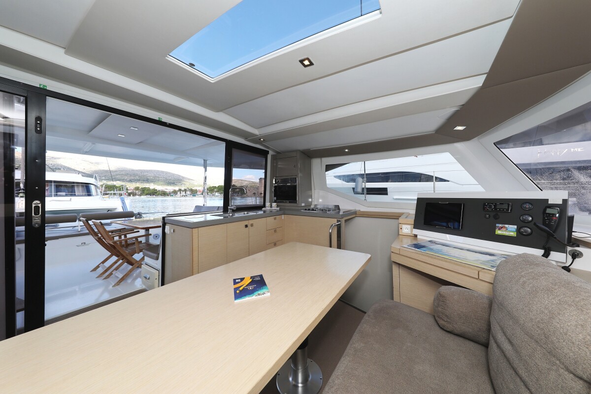 Fountaine Pajot Lucia 40 Why Not