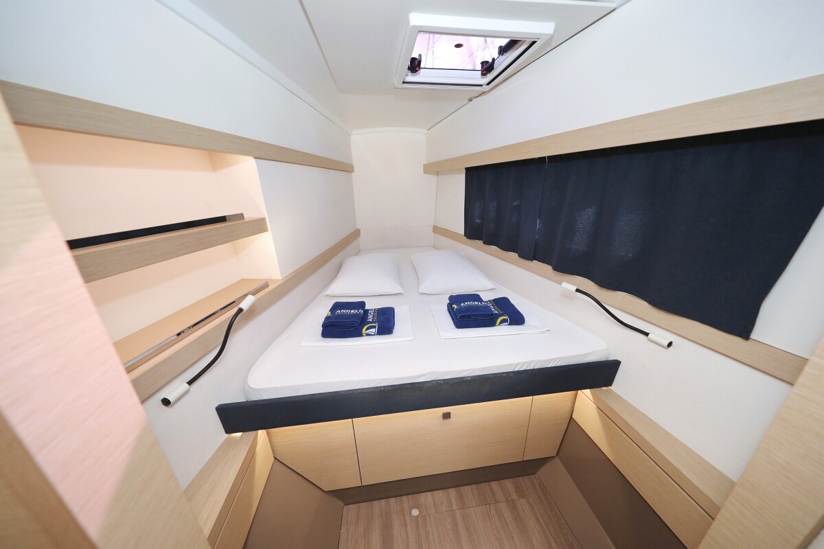 Fountaine Pajot Lucia 40 Why Not