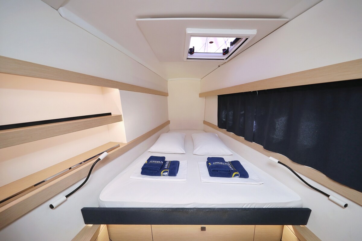 Fountaine Pajot Lucia 40 Why Not