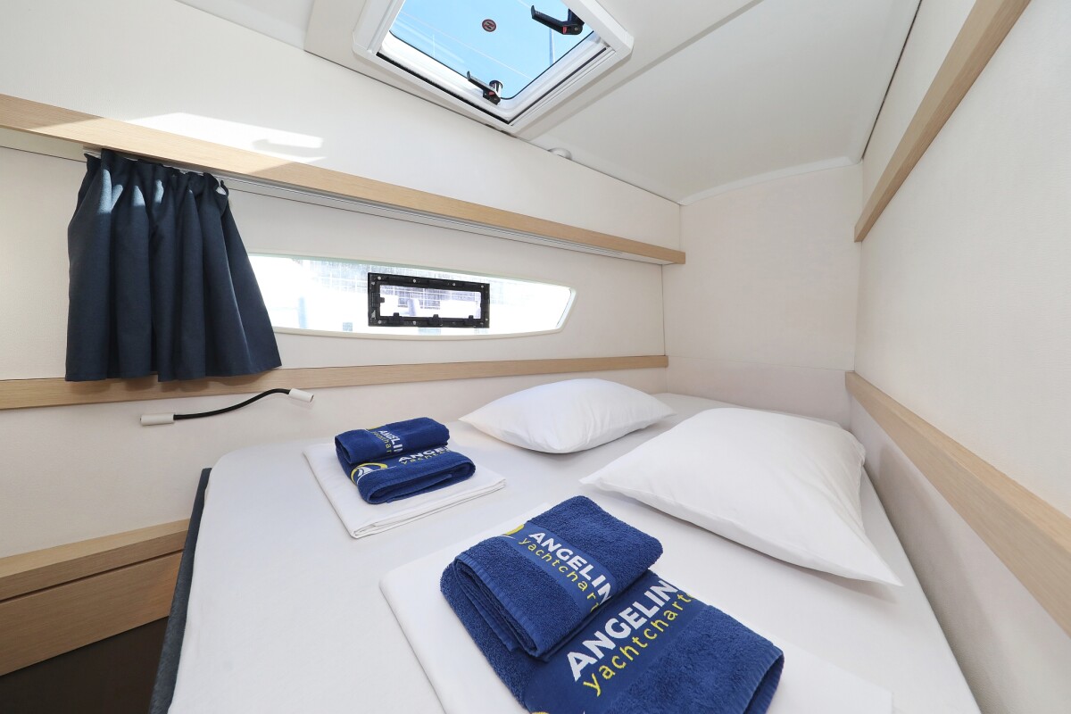 Fountaine Pajot Lucia 40 Why Not