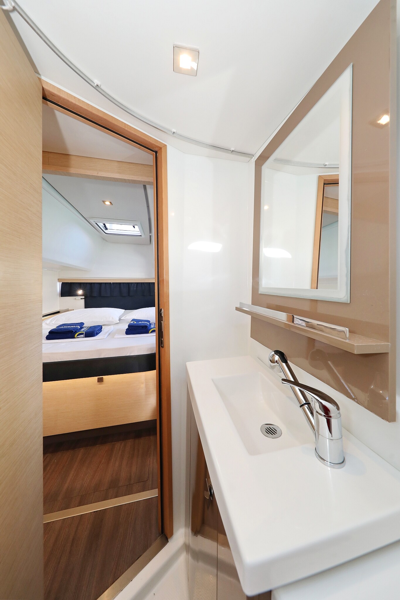 Fountaine Pajot Lucia 40 Why Not