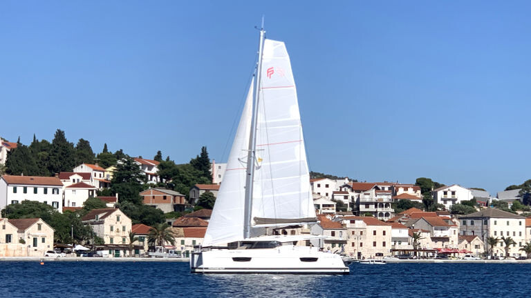 Fountaine Pajot Lucia 40 Leon