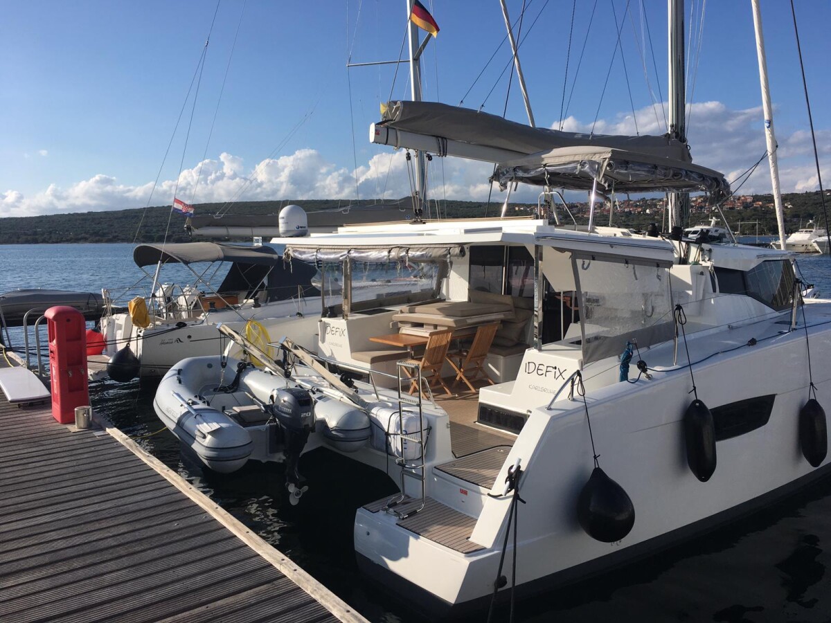 Fountaine Pajot Lucia 40 Idefix