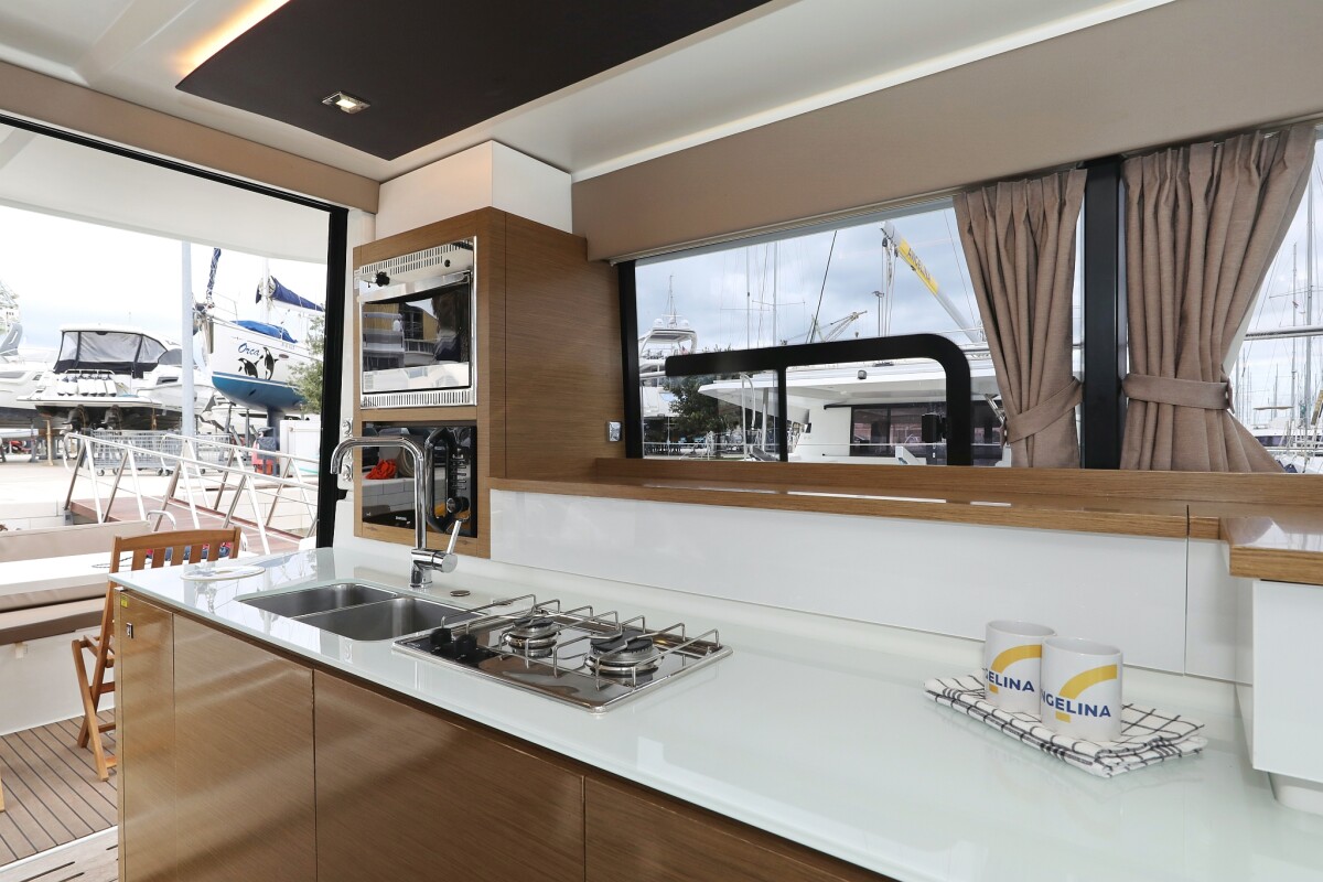 Fountaine Pajot MY 37 Dream Star