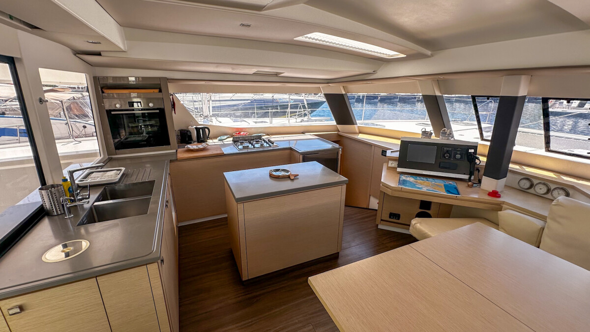 Fountaine Pajot Saba 50 Franco Nero