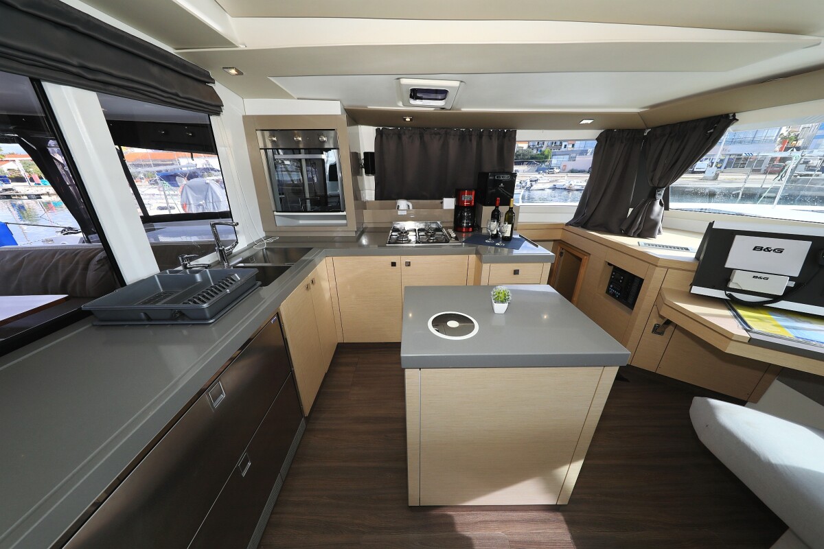 Fountaine Pajot Saona 47 Quintet Aquarius