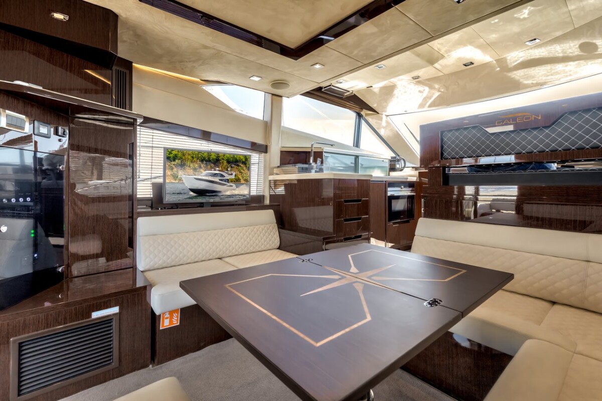 Galeon 420 Amber Blue