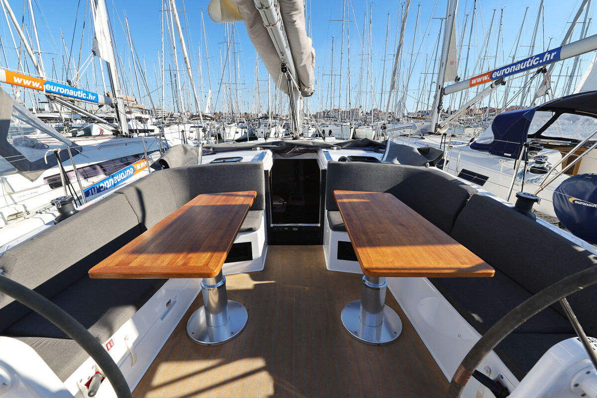 Hanse 410 Bela