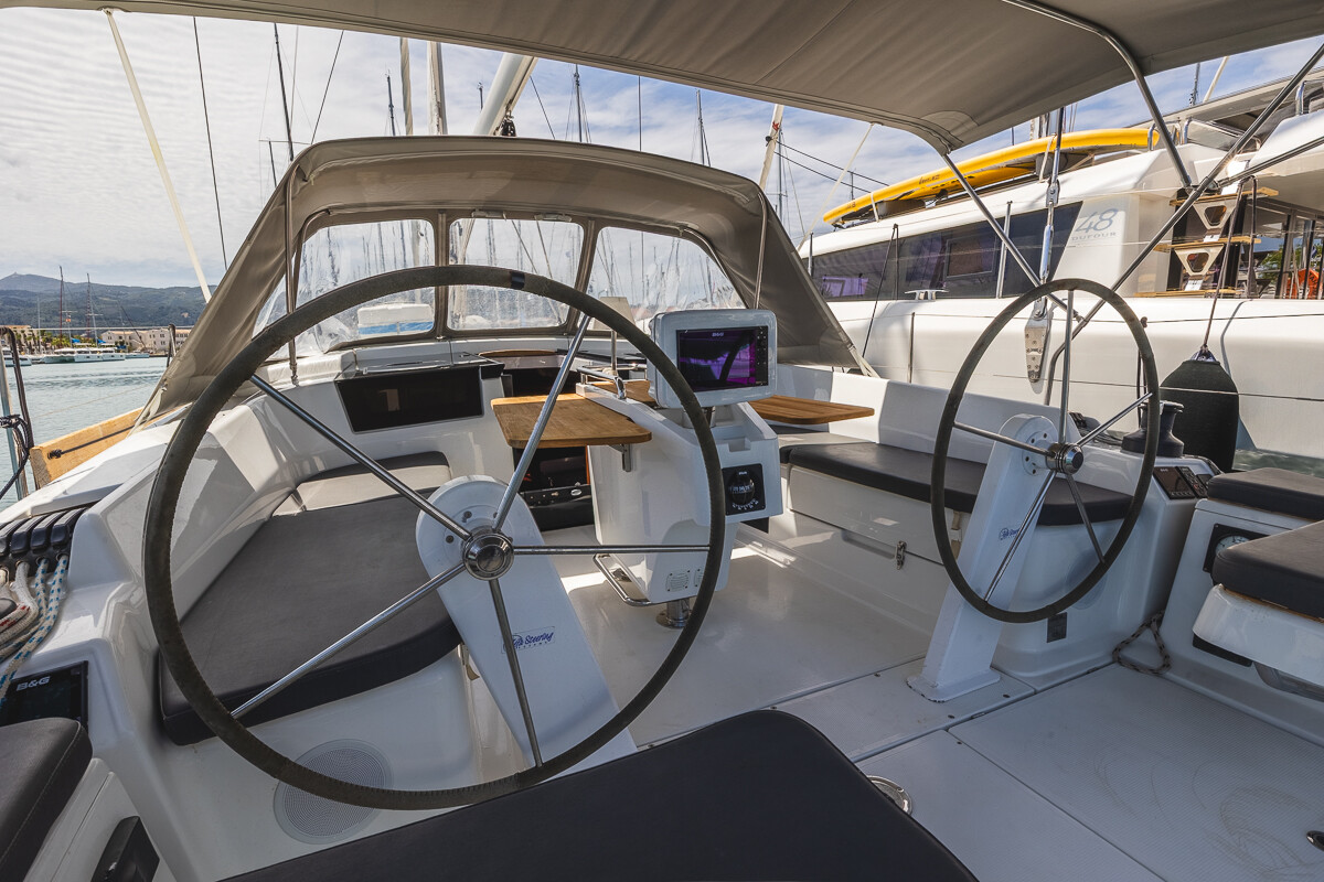 Hanse 418 Dafne