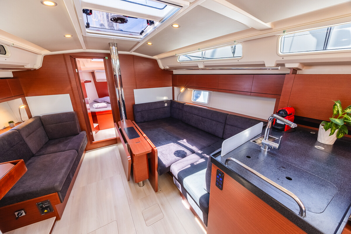 Hanse 418 Dafne