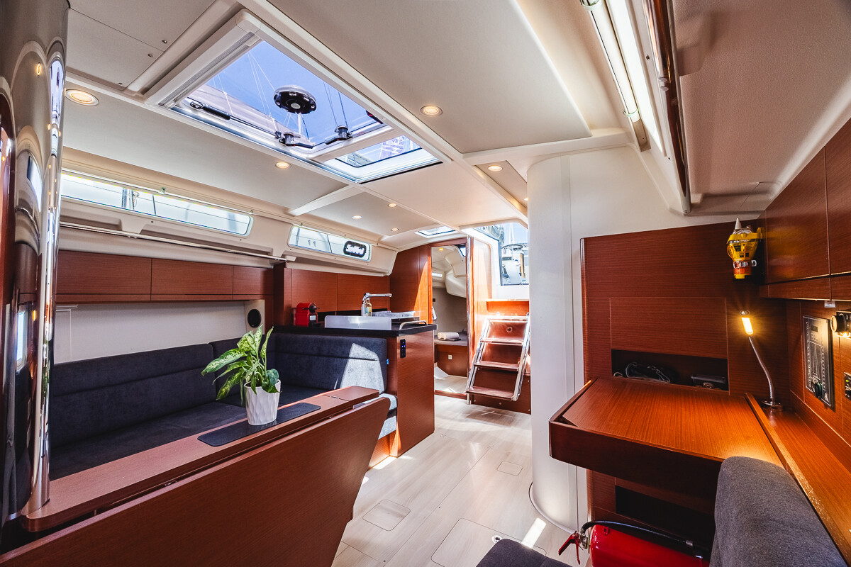 Hanse 418 Dafne