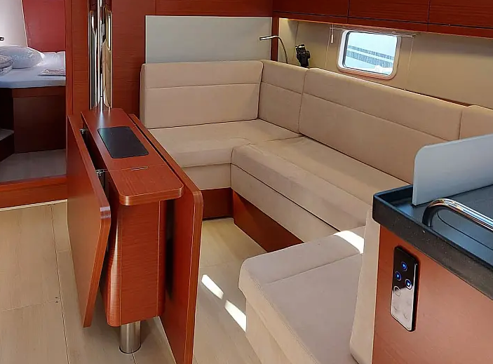 Hanse 418 Polynoe