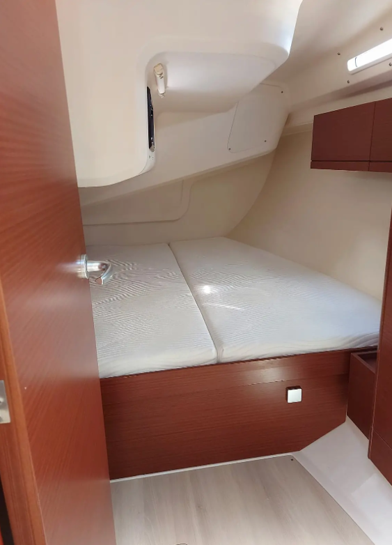 Hanse 418 Themisto