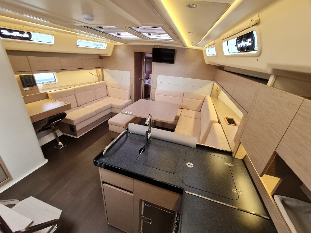 Hanse 458 Ariel