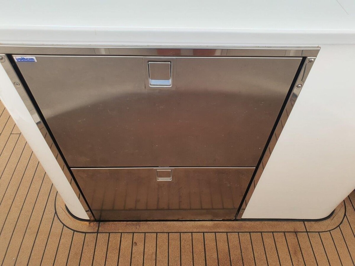 Island Spirit 410 Gauthai