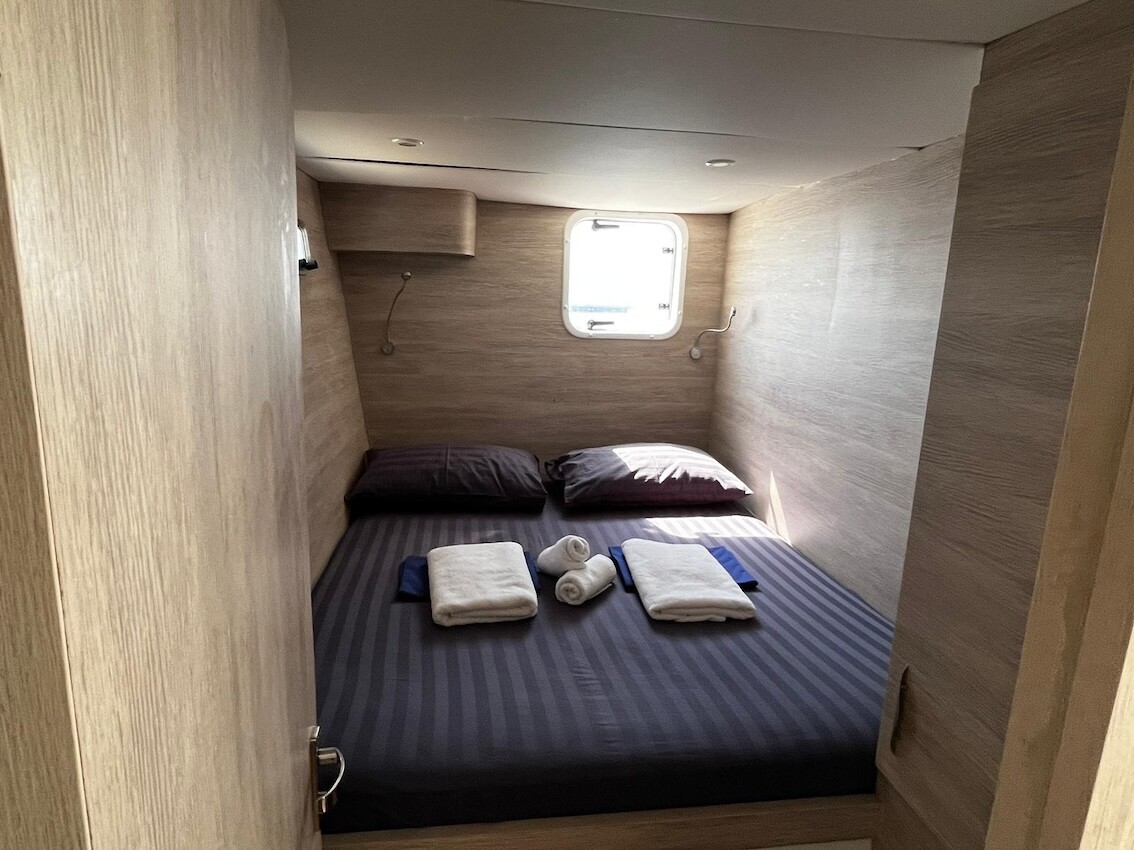Island Spirit 410 Gauthai