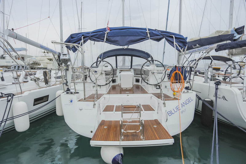 Jeanneau 54 Blue Angel