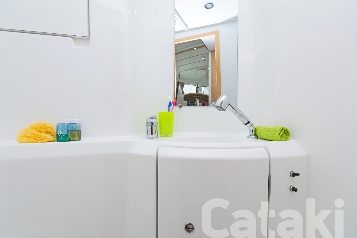 Lagoon 380 S2 Cataki