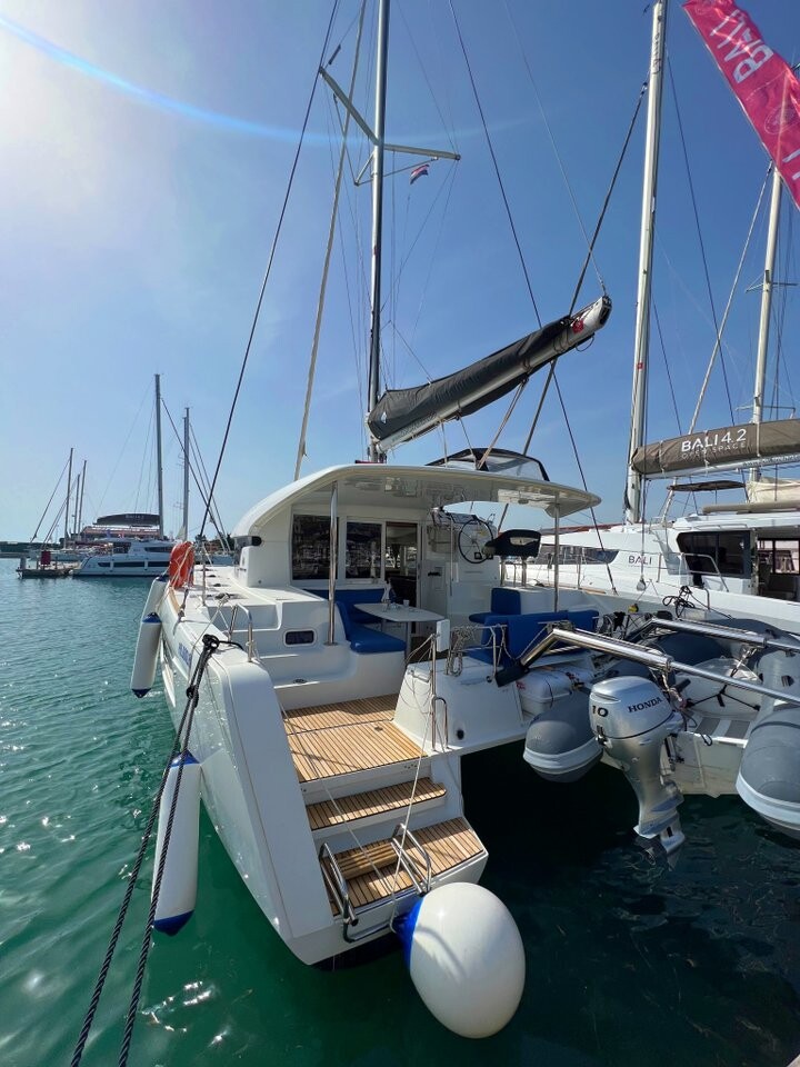 Lagoon 40 Sail and Passion