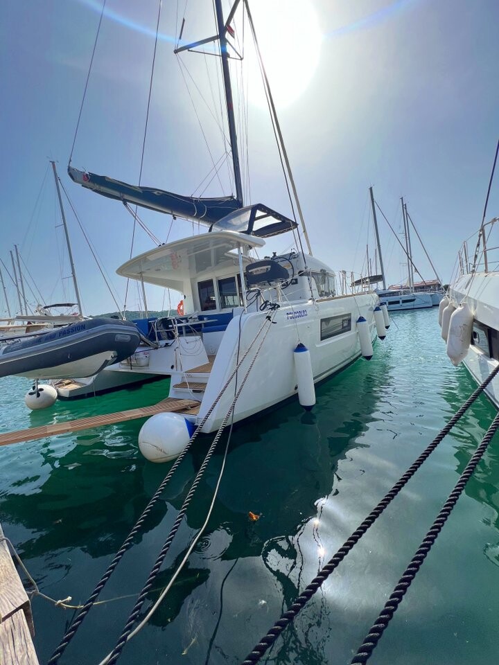 Lagoon 40 Sail and Passion
