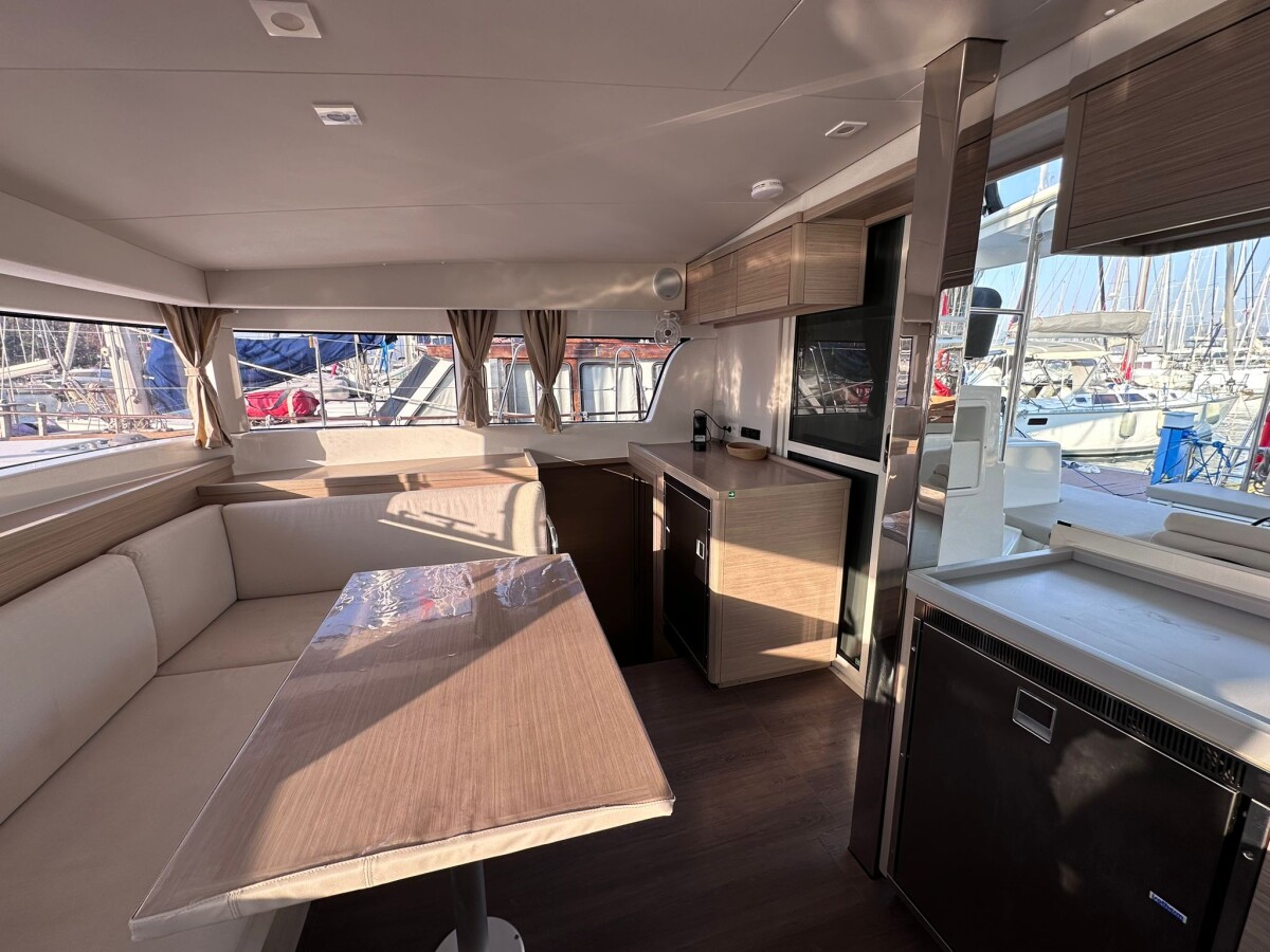 Lagoon 40 Sail Aries