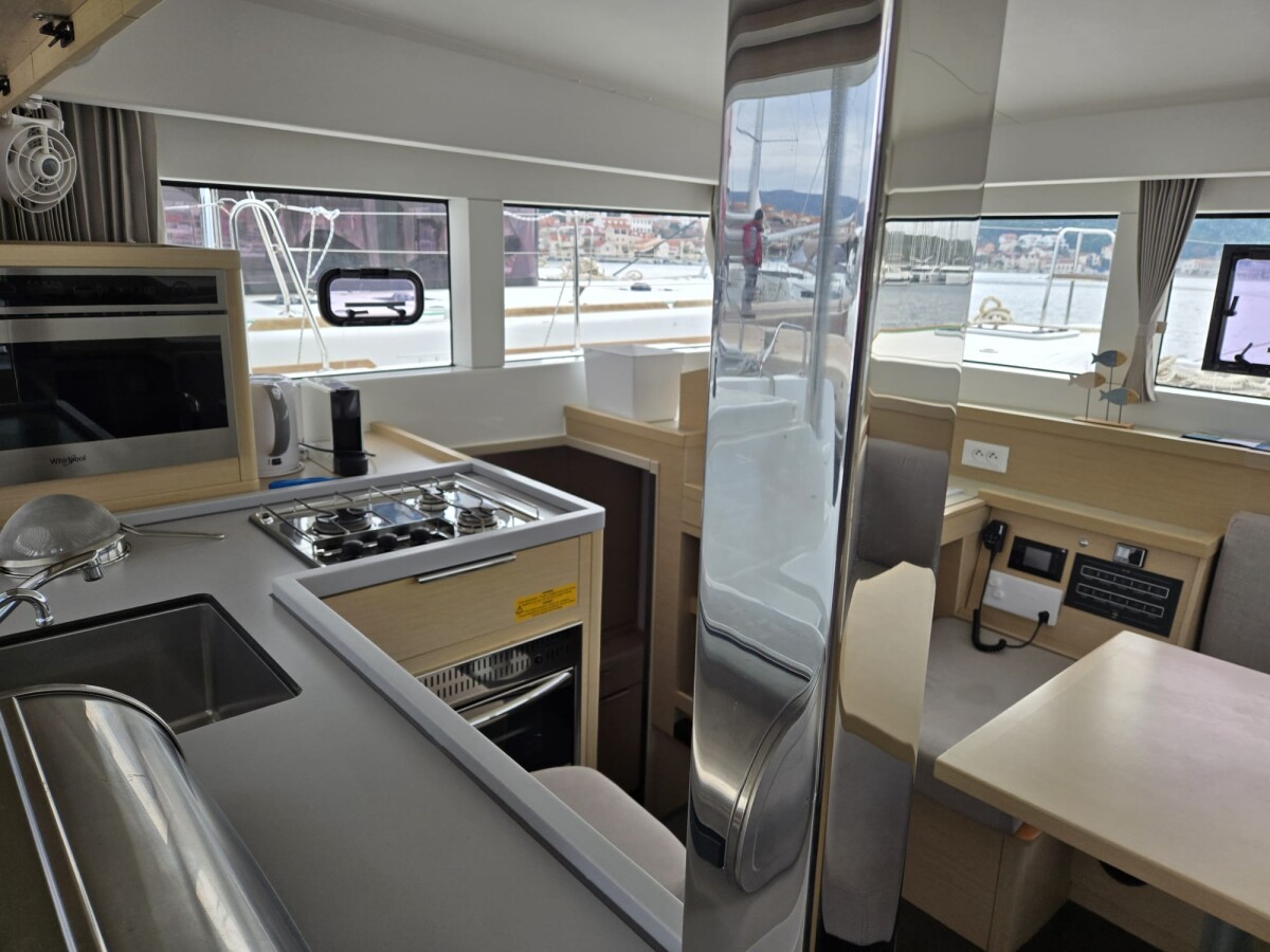 Lagoon 40 Lubina