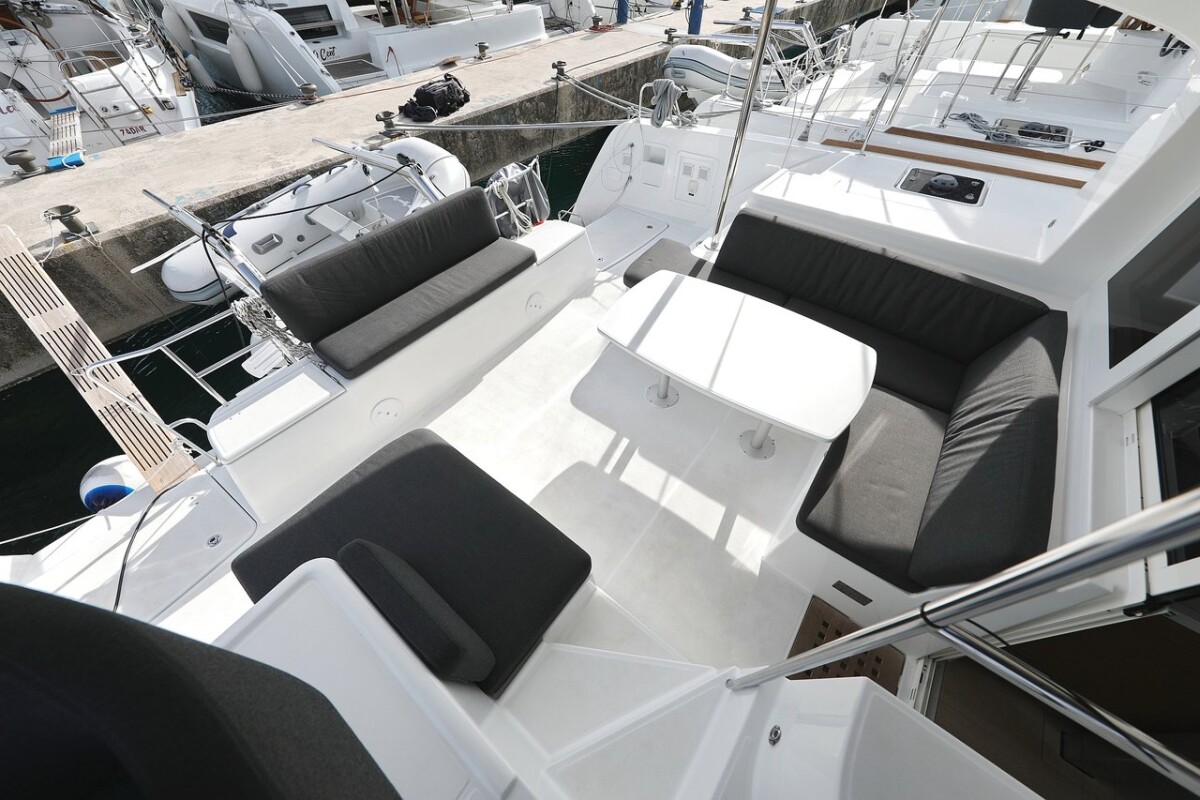 Lagoon 40 Blue Angel