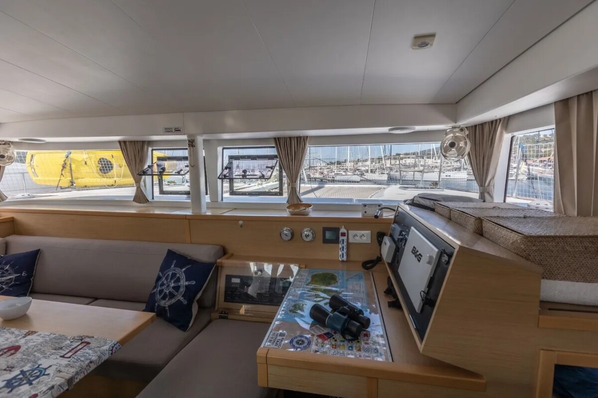Lagoon 400 S2 Mirfak