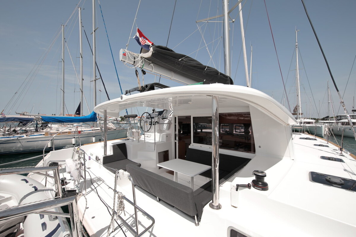Lagoon 400 S2 Scirocco