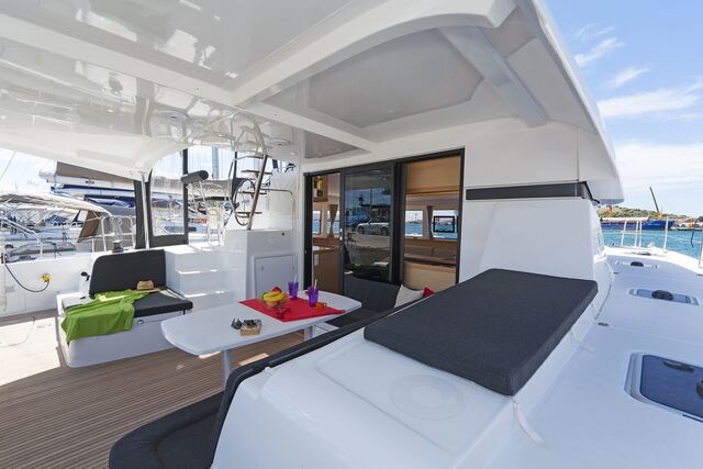 Lagoon 42 Wind Whisper
