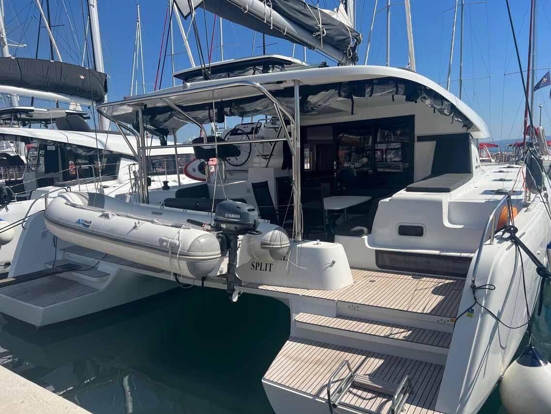 Lagoon 42 Adventure