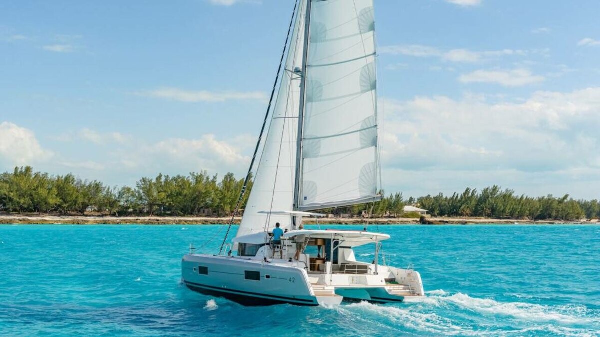 Lagoon 42 