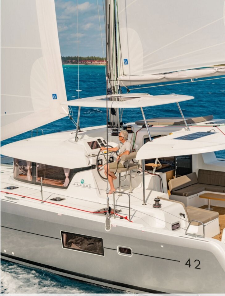 Lagoon 42 