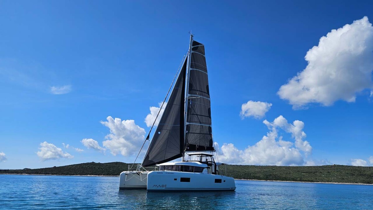 Lagoon 42 Flying Horst