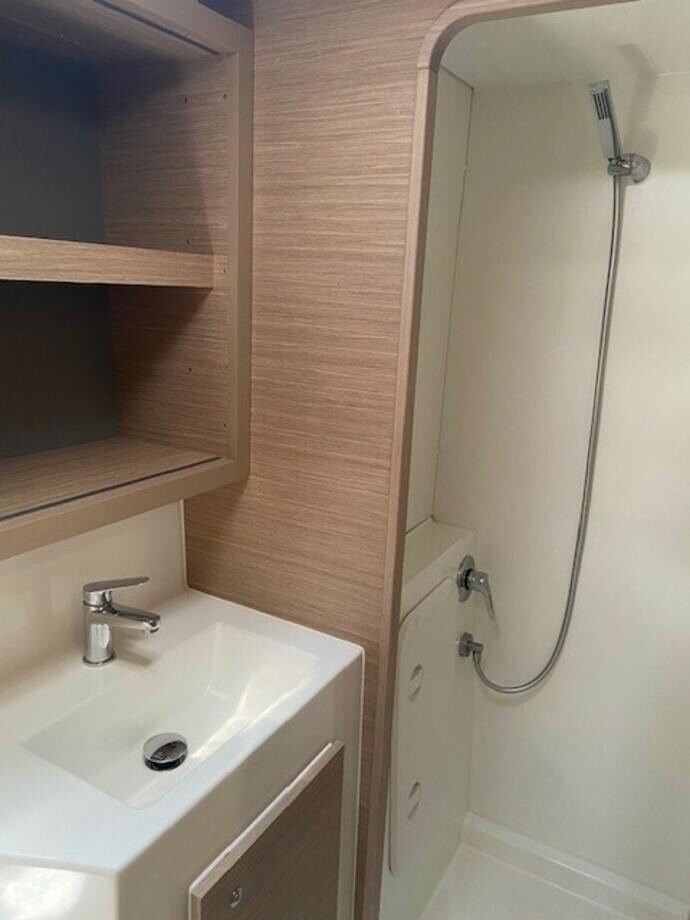 Lagoon 42 Laurencia